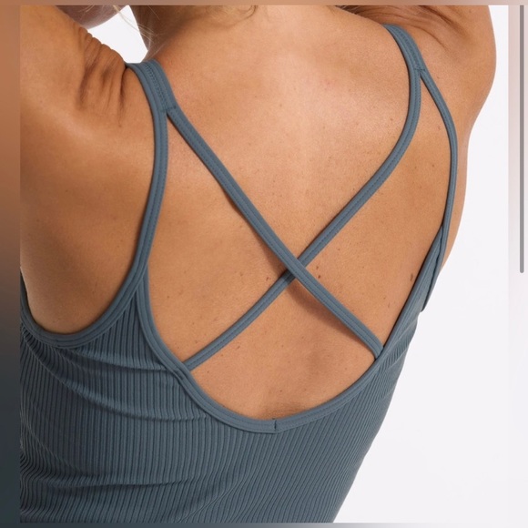 NEW Vuori Rib Crop Tank / Stone size Large - Picture 2 of 6